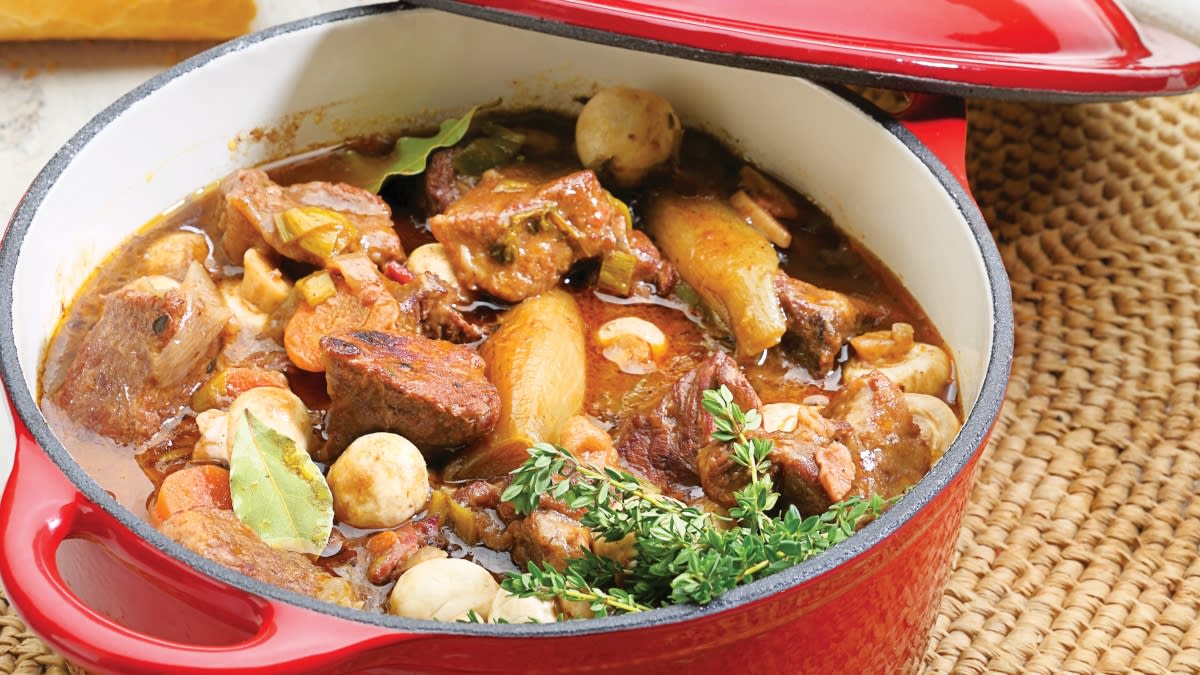 Burgundiškas jautienos troškinys