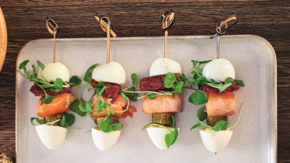 Putpelių kiaušinių ir lašišų iešmeliai