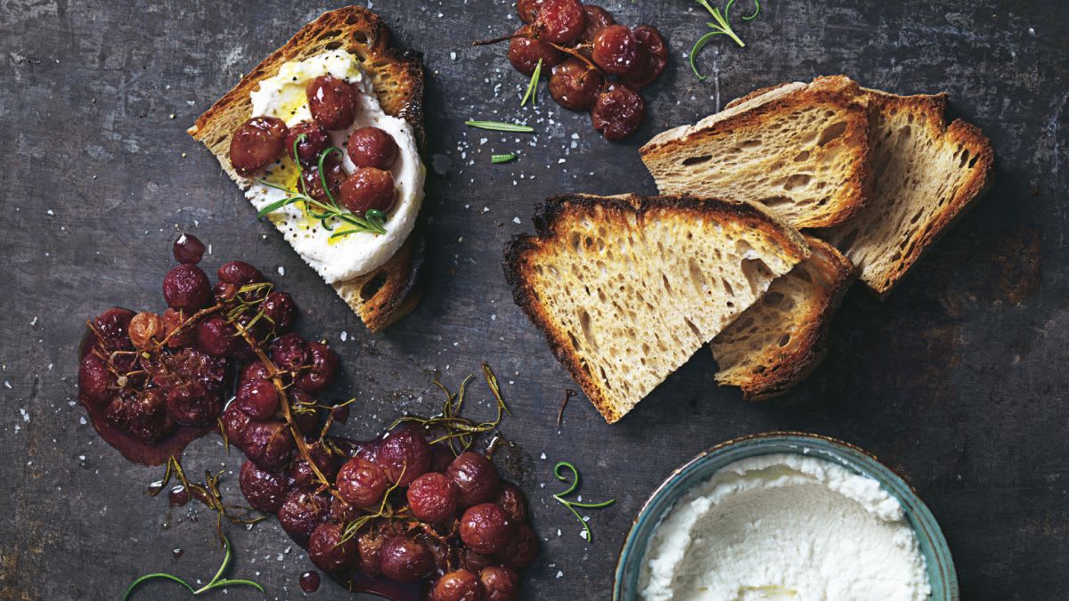 Orkaitėje skrudintos vynuogės su rozmarinu