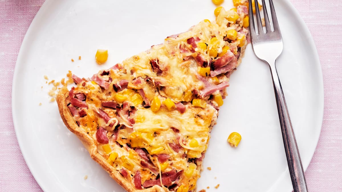 Juustu- ja singipirukas maisiga