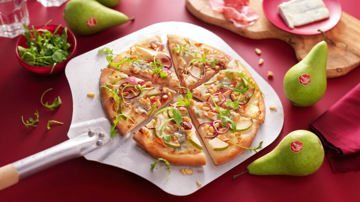 Pica su kriaušėmis ir gorgoncolos sūriu