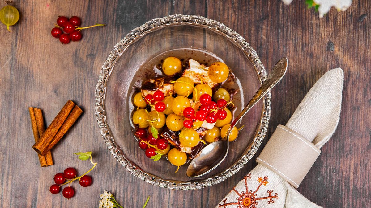 Tikrikompoti magustoit