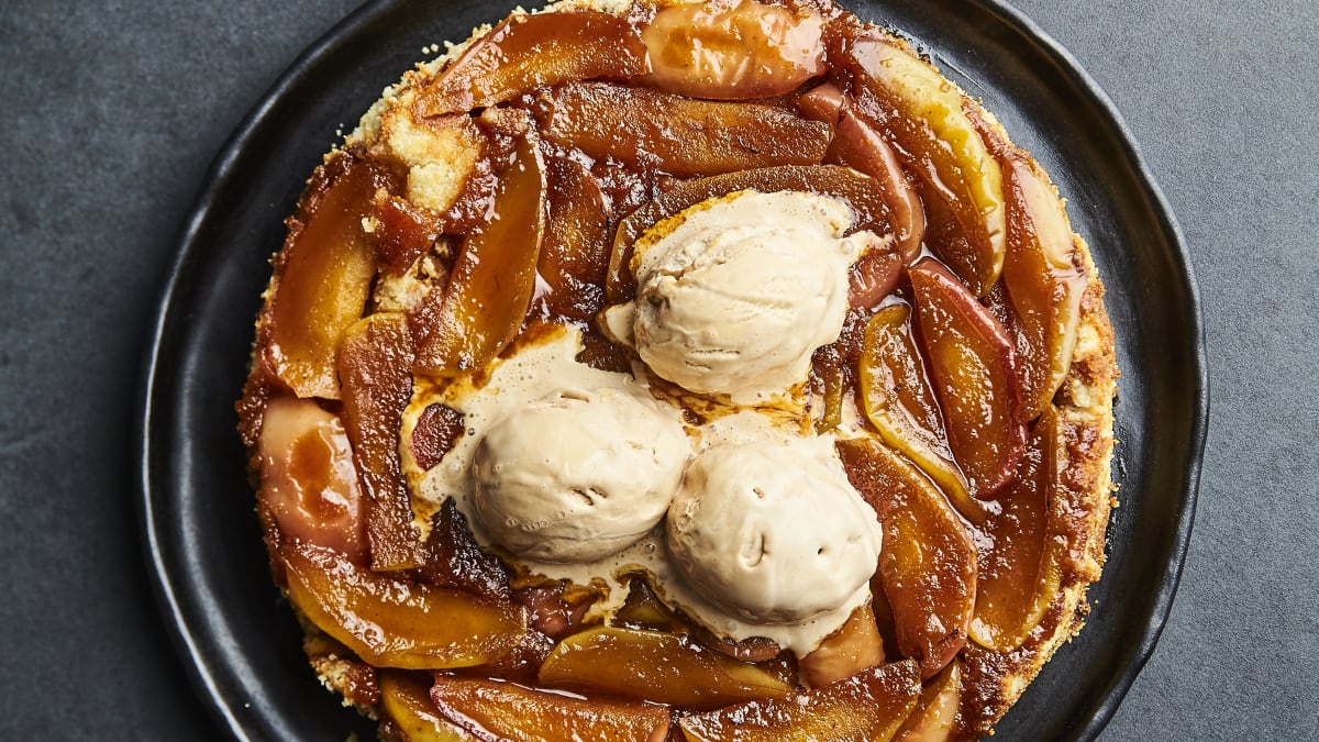 Bezglutēna apgrieztais ābolu pīrāgs