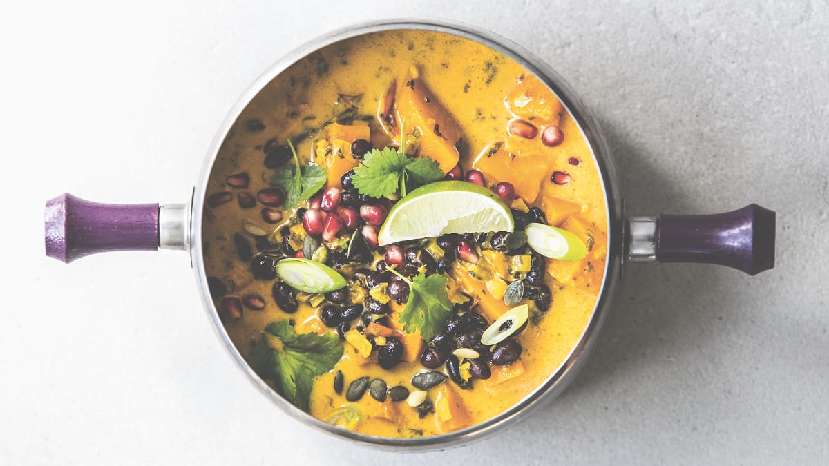 Safranikarri keegelkõrvitsaga