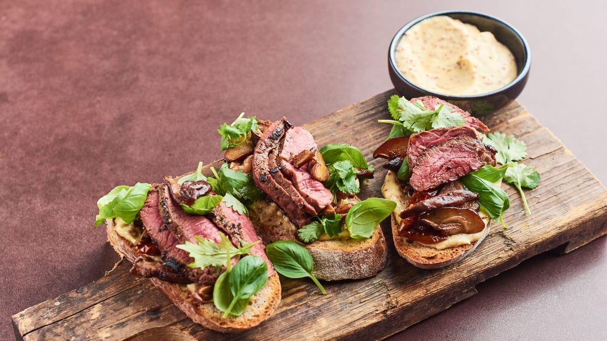 Rumpsteika sendvičs