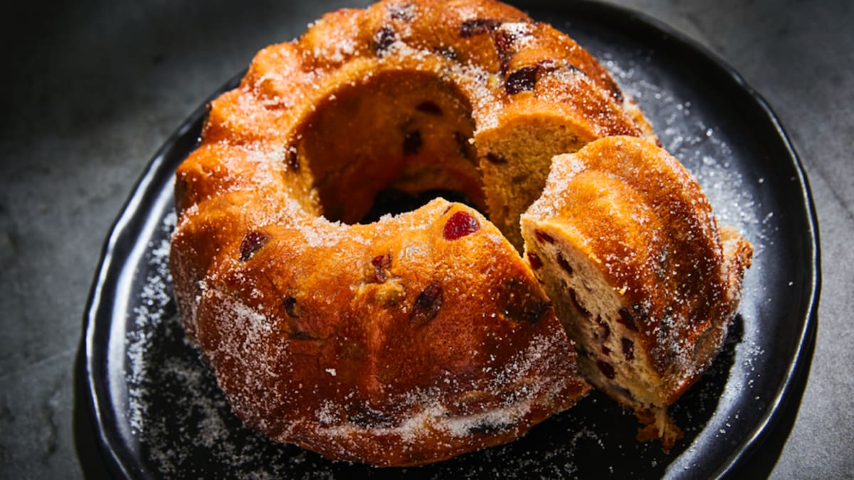 Kēkss ar mandeļu miltiem un dzērvenēm