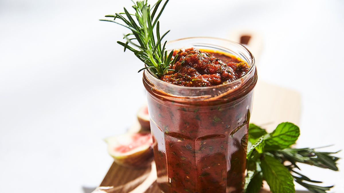 Siltā tomātu mērce