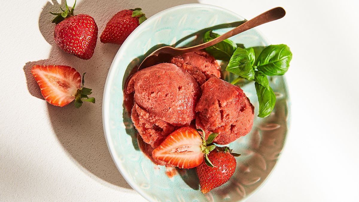 Bazilika un zemeņu sorbets