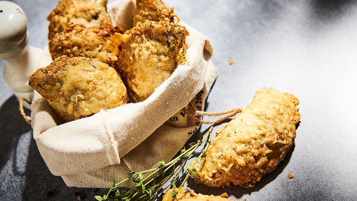 Pīrāgi ar žāvētu gaļu