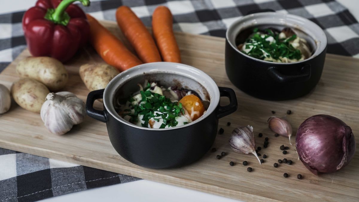 Sautējums podiņā ar ribiņām