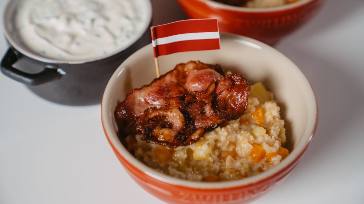 Bukstiņputra ar miežu putraimiem