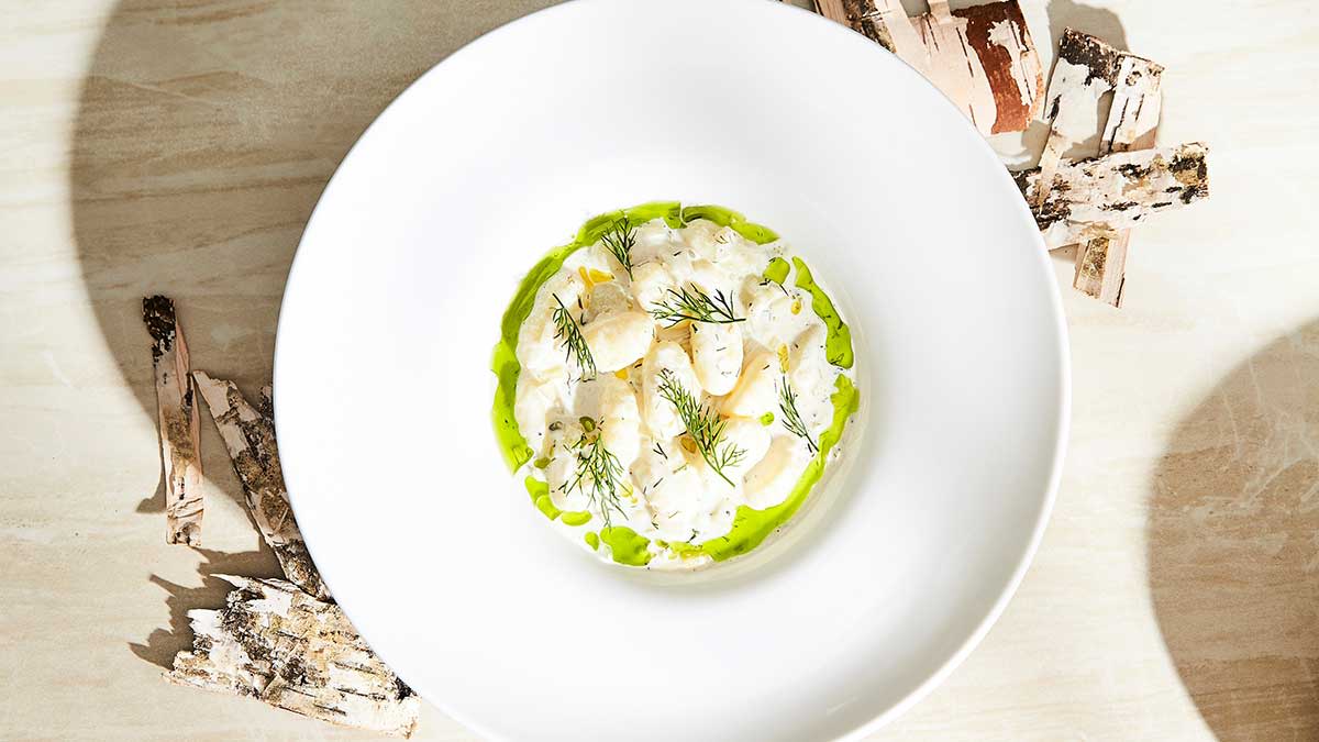 Njoki (gnocchi) ar puravu-diļļu mērci