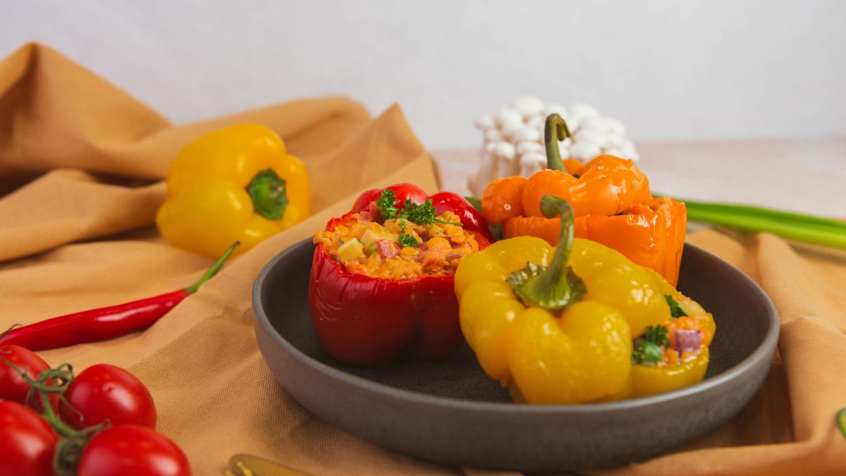 Vegāniskā pildītā paprika