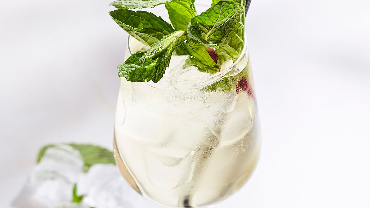 Elderflower Spritz