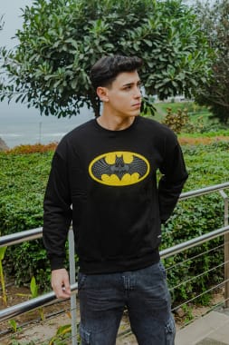 POLERA CUELLO REDONDO HOMBRE BATMAN