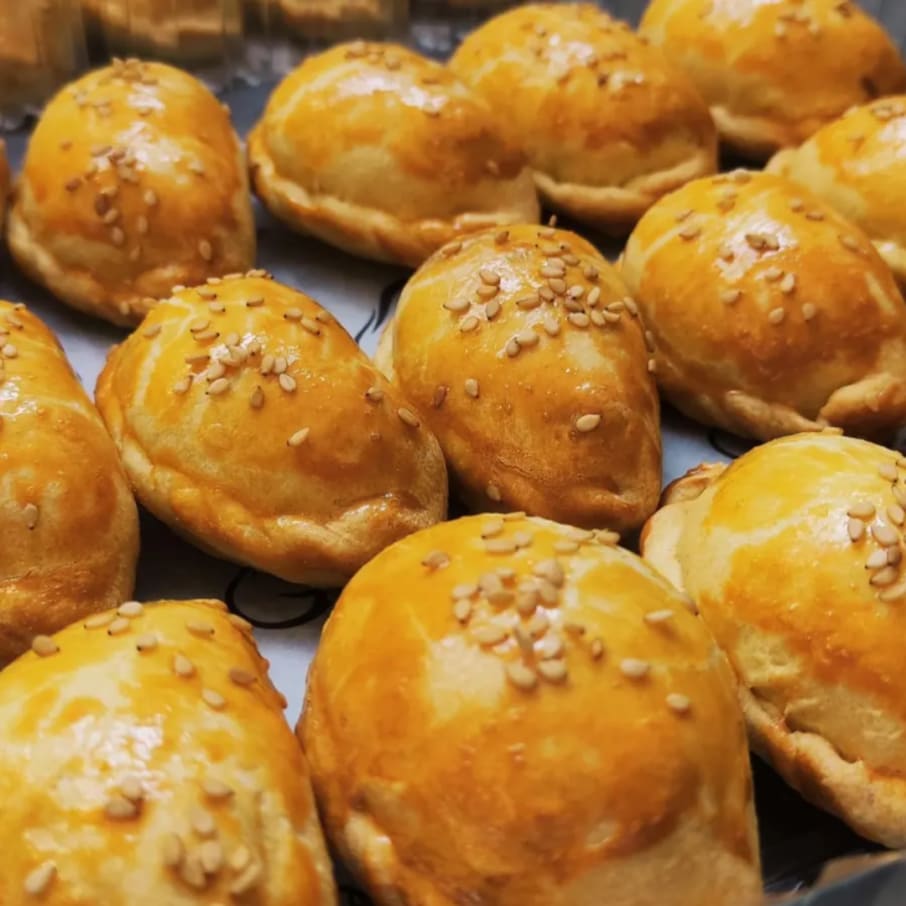 MINI EMPANADA DE POLLO X 100 UND 