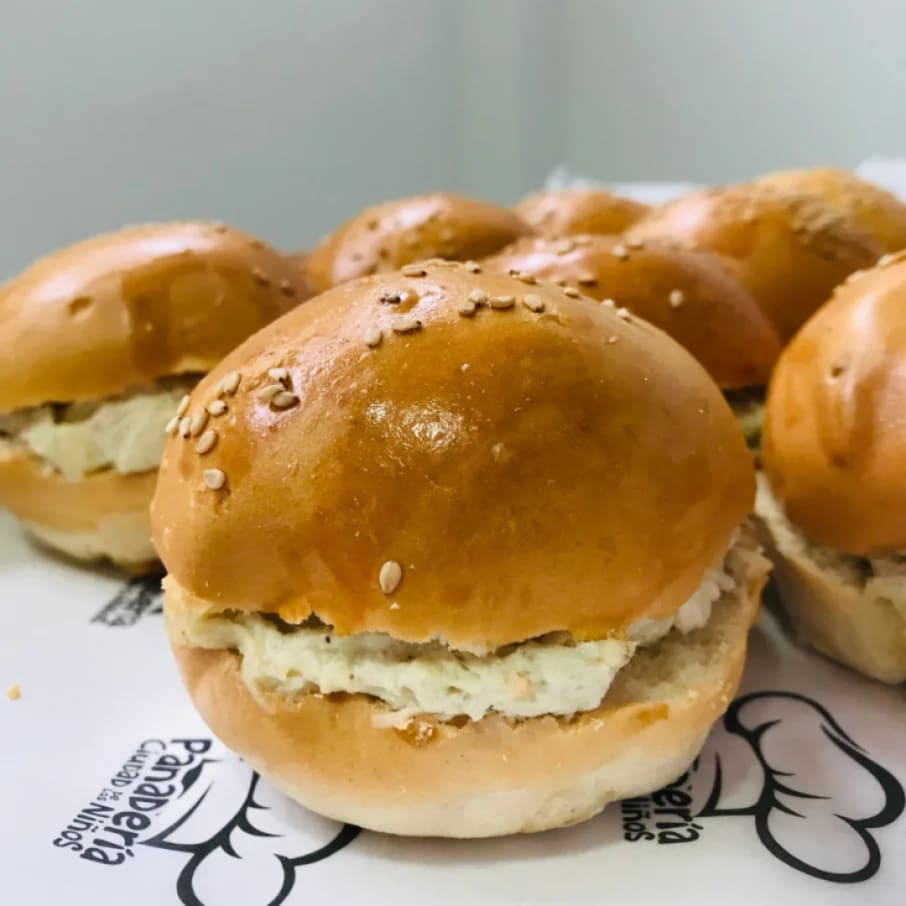 MINI PETPAN CON POLLO Y APIO X 100 UND