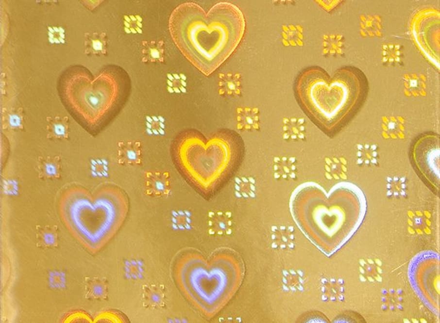 PAQ. 25H 230GSM ESPEJO HOLOGRAFICO DORADO CORAZONES MEDIO PLIEGO 50X70CM
