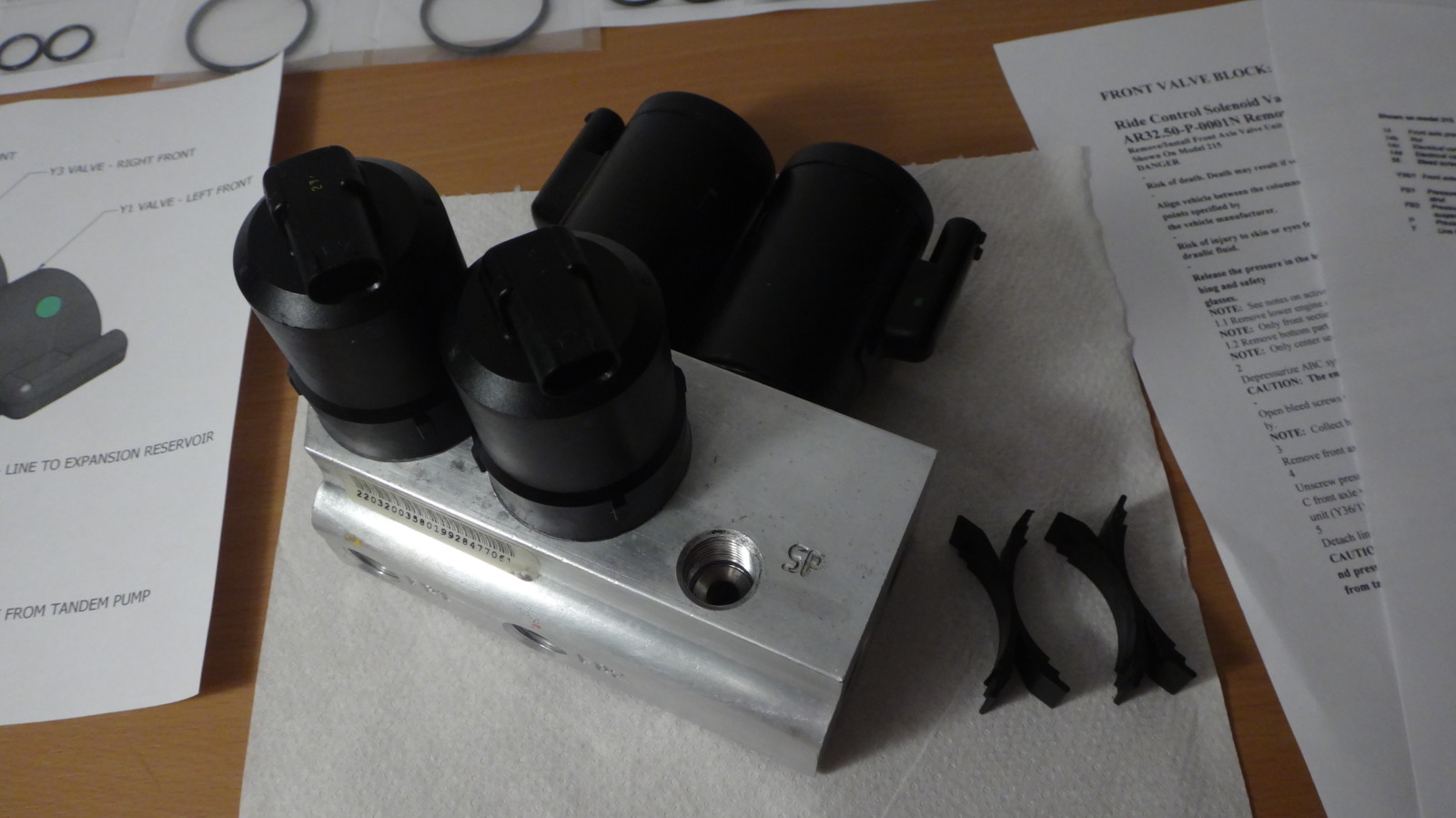 SEAL ORING REBUILD KIT FOR ABC VALVE BLOCK MERCEDES BENZ S W220 CL