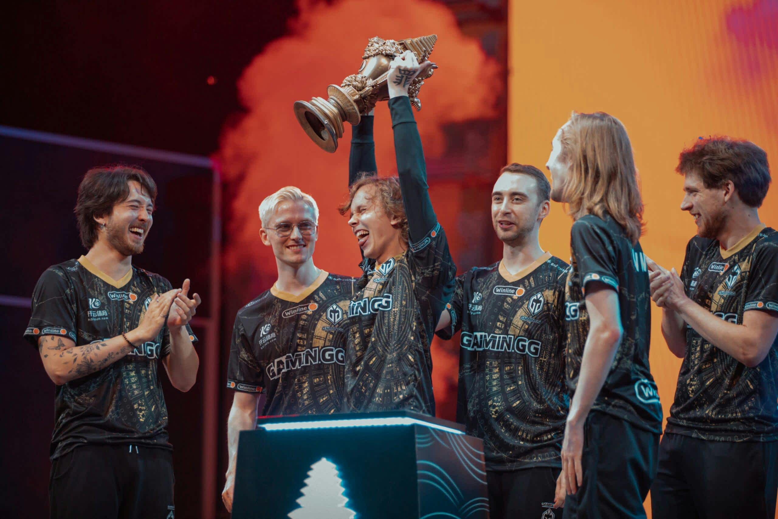 Dota 2 Gaimin Gladiators at the Berlin Major. 