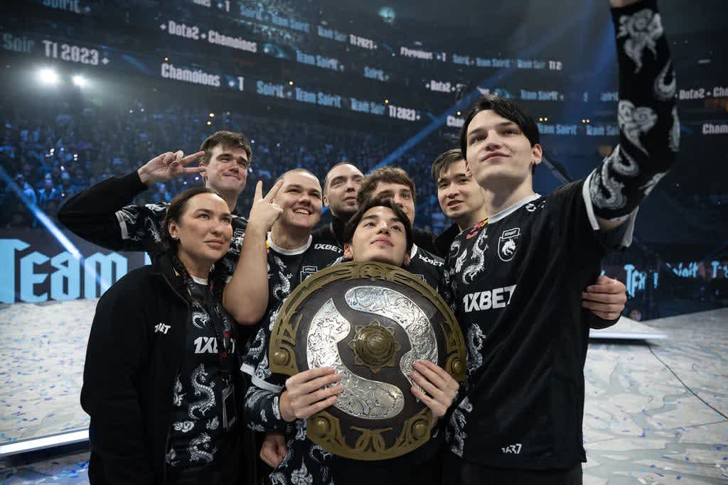 Team Spirit won TI12, will they win again at Elite League? 