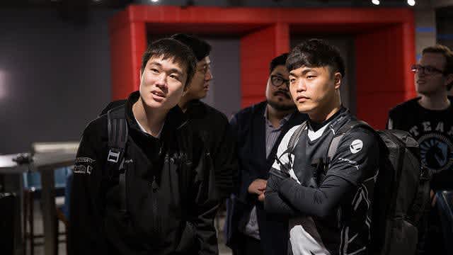 NA LCS Dudes Talking