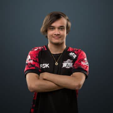 Sharks negocia com W7M e compra pancc