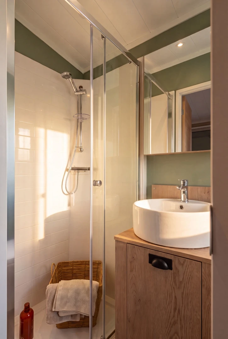 Cotswold shower 1.webp