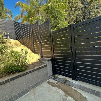 Aluminum fence by LA Fence Craft