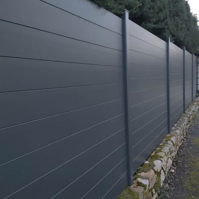 Aluminum fence by LA Fence Craft