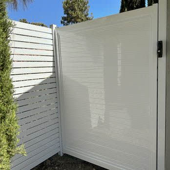 Aluminum fence by LA Fence Craft