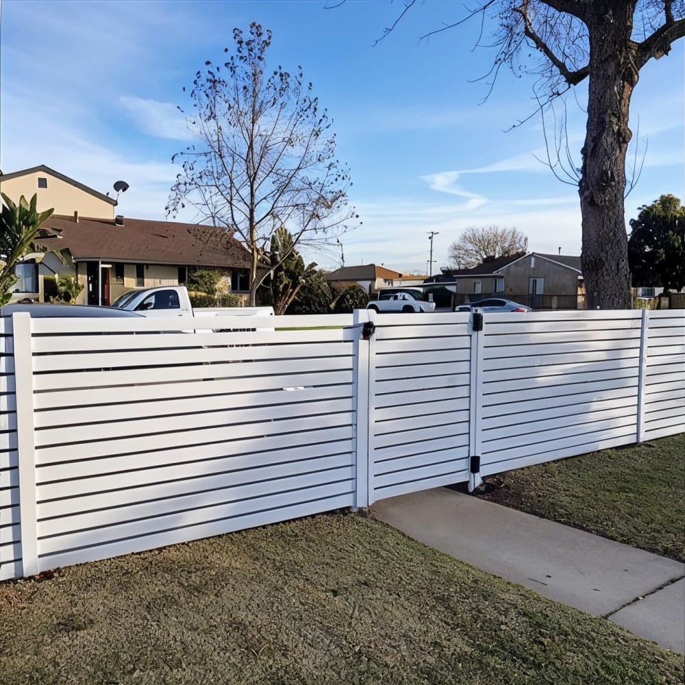 Aluminum fence by LA Fence Craft