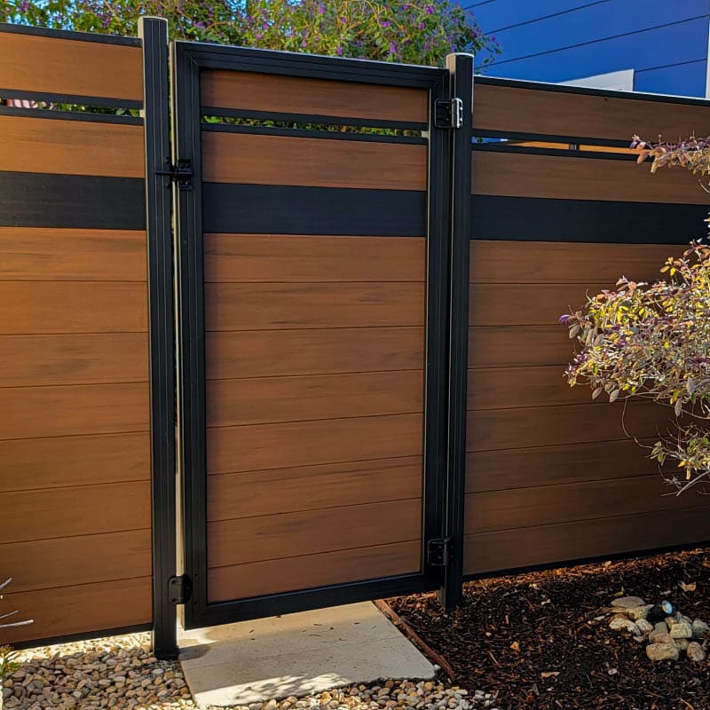 Composite fence by LA Fence Craft