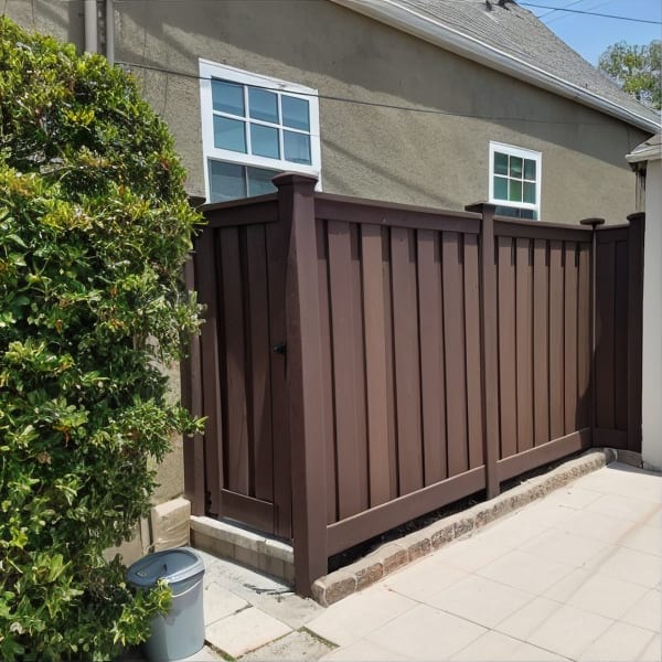 Composite fence by LA Fence Craft