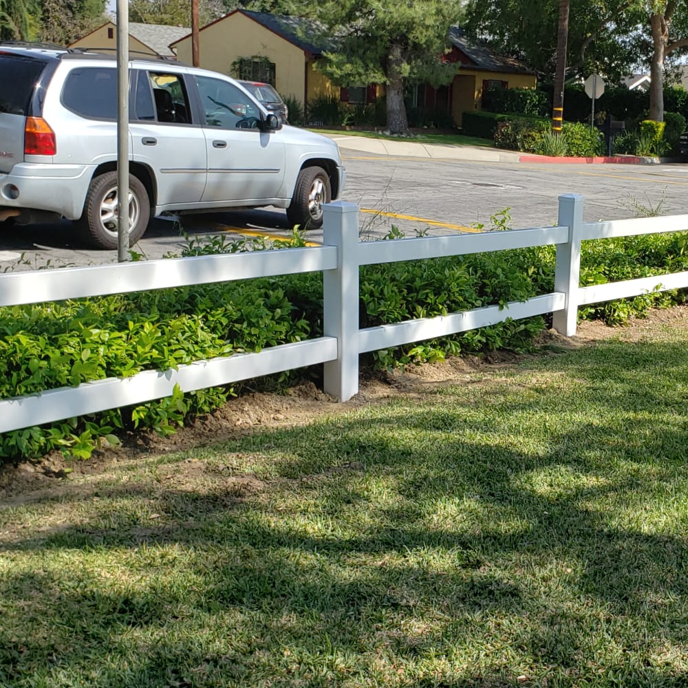 Vinyl fence by LA Fence Craft