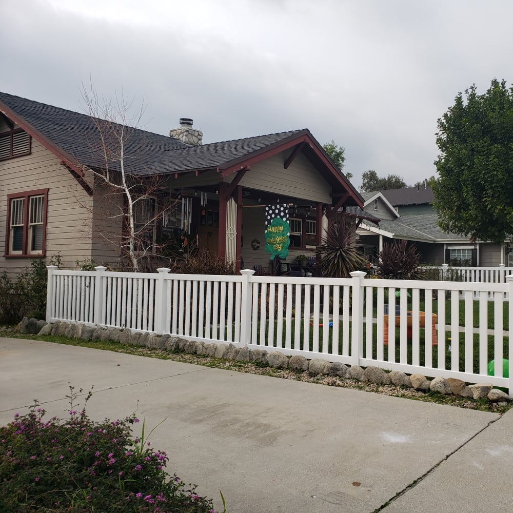 Vinyl fence by LA Fence Craft