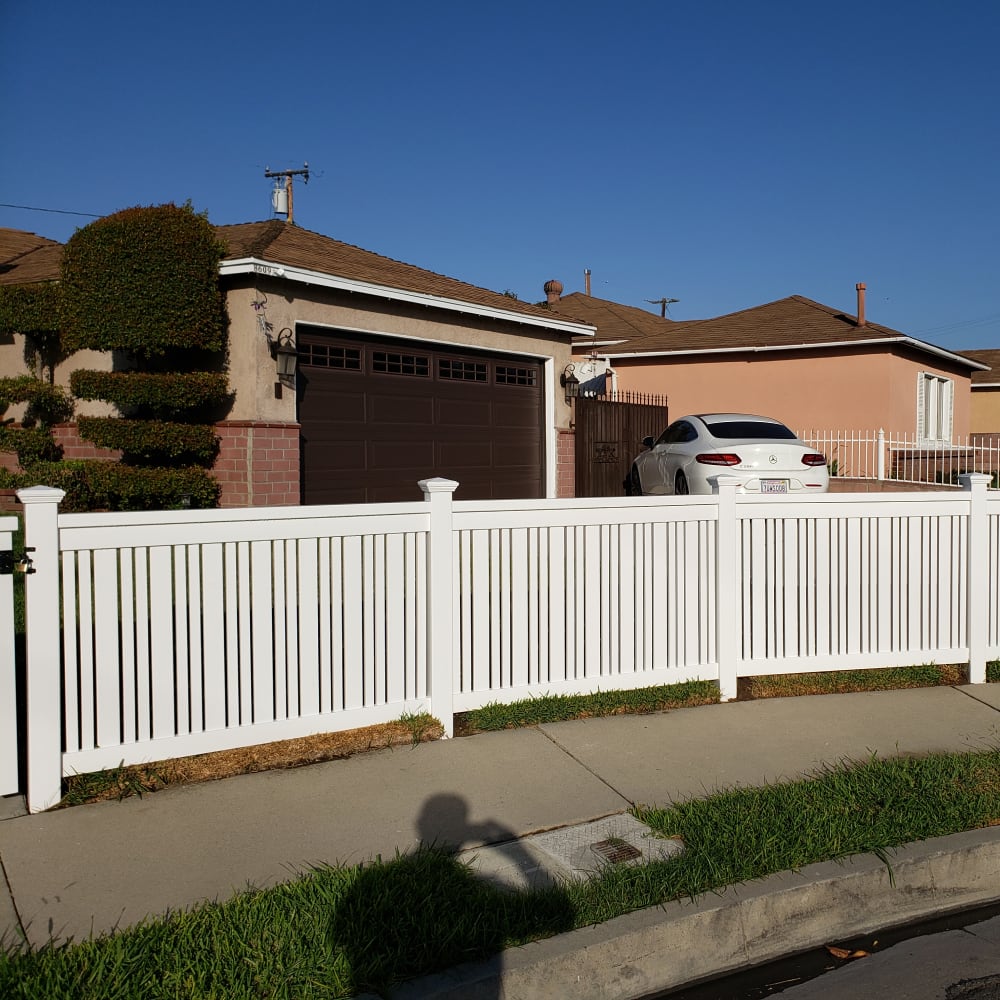 Vinyl fence by LA Fence Craft