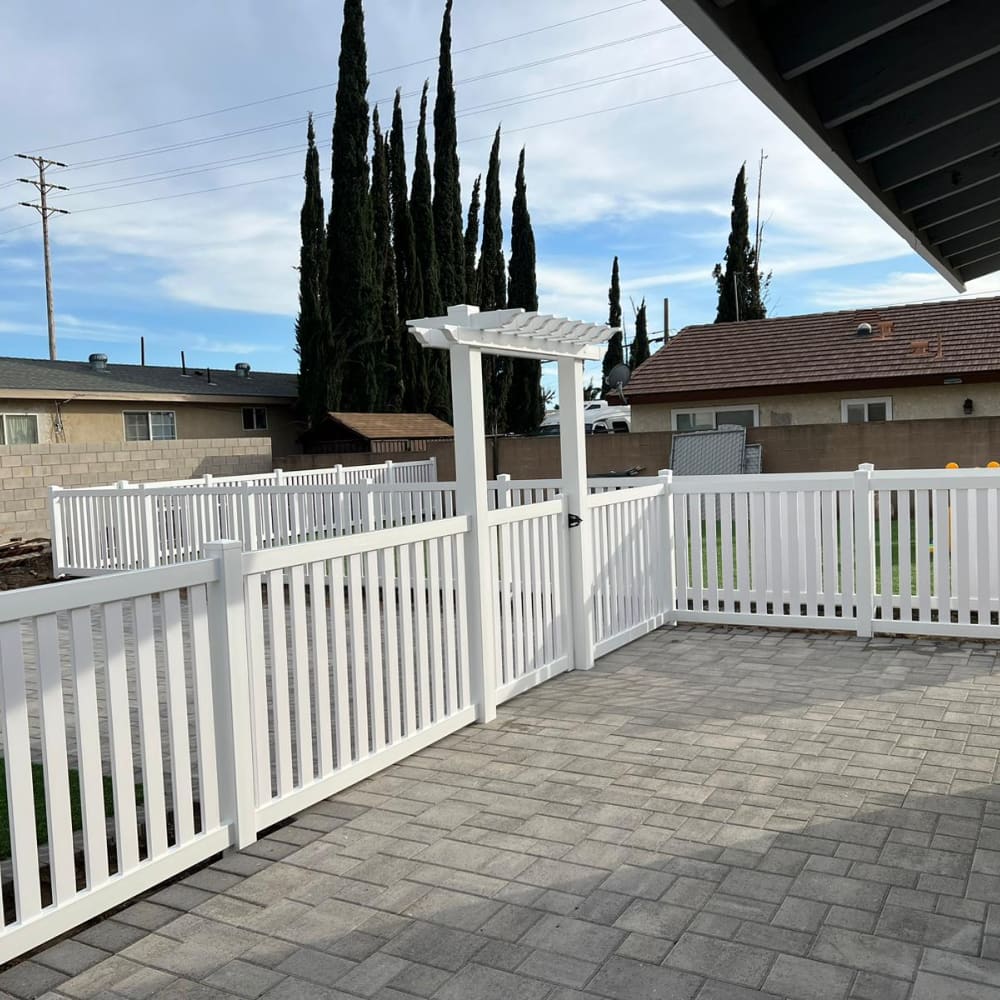 Vinyl fence by LA Fence Craft