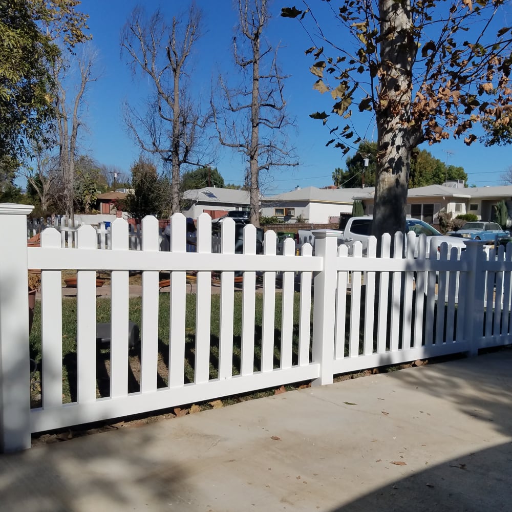 Vinyl fence by LA Fence Craft