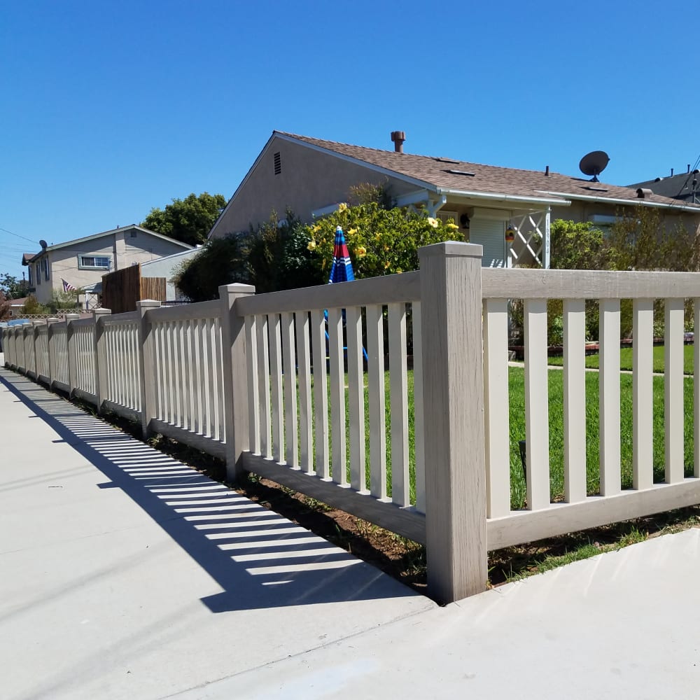 Vinyl fence by LA Fence Craft