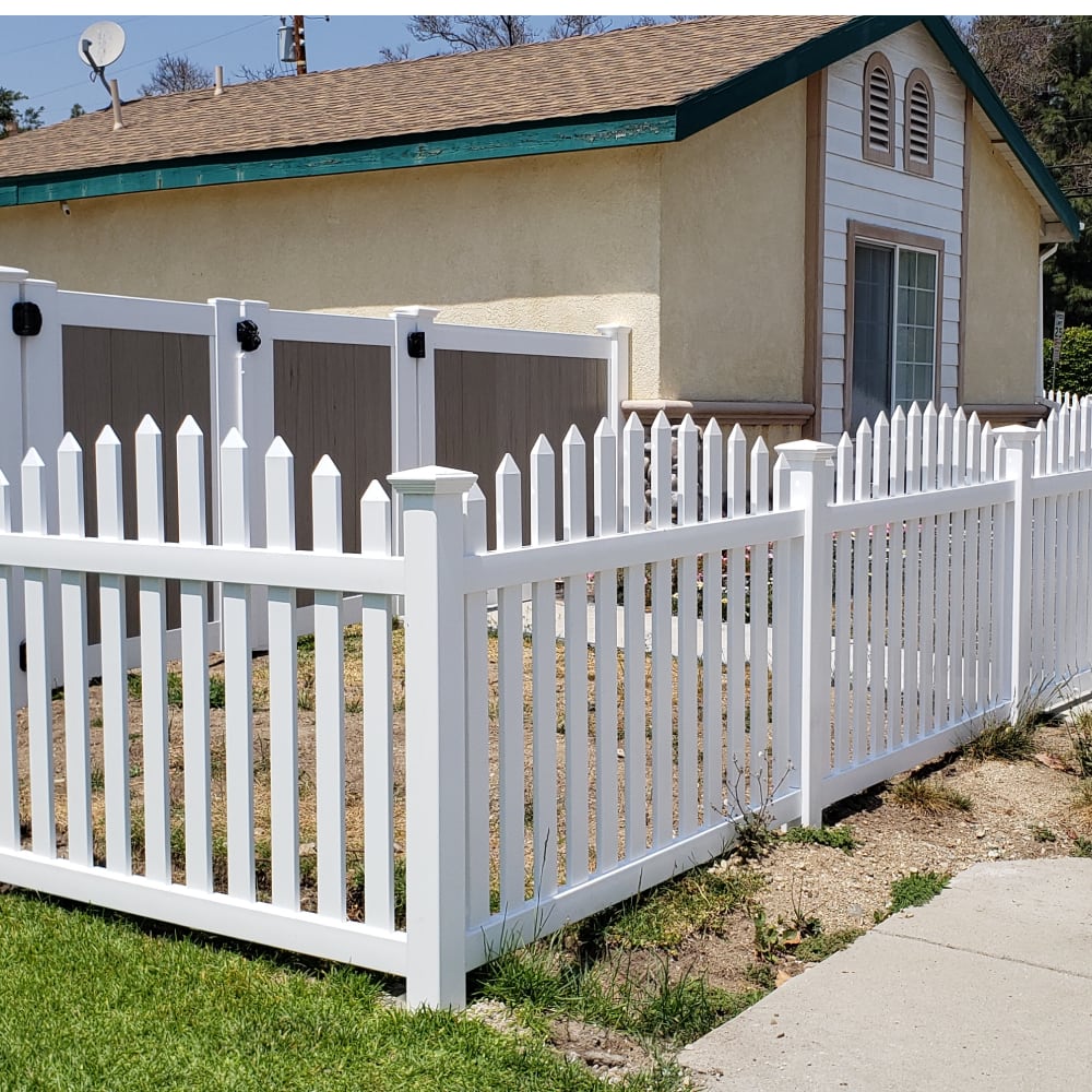 Vinyl fence by LA Fence Craft