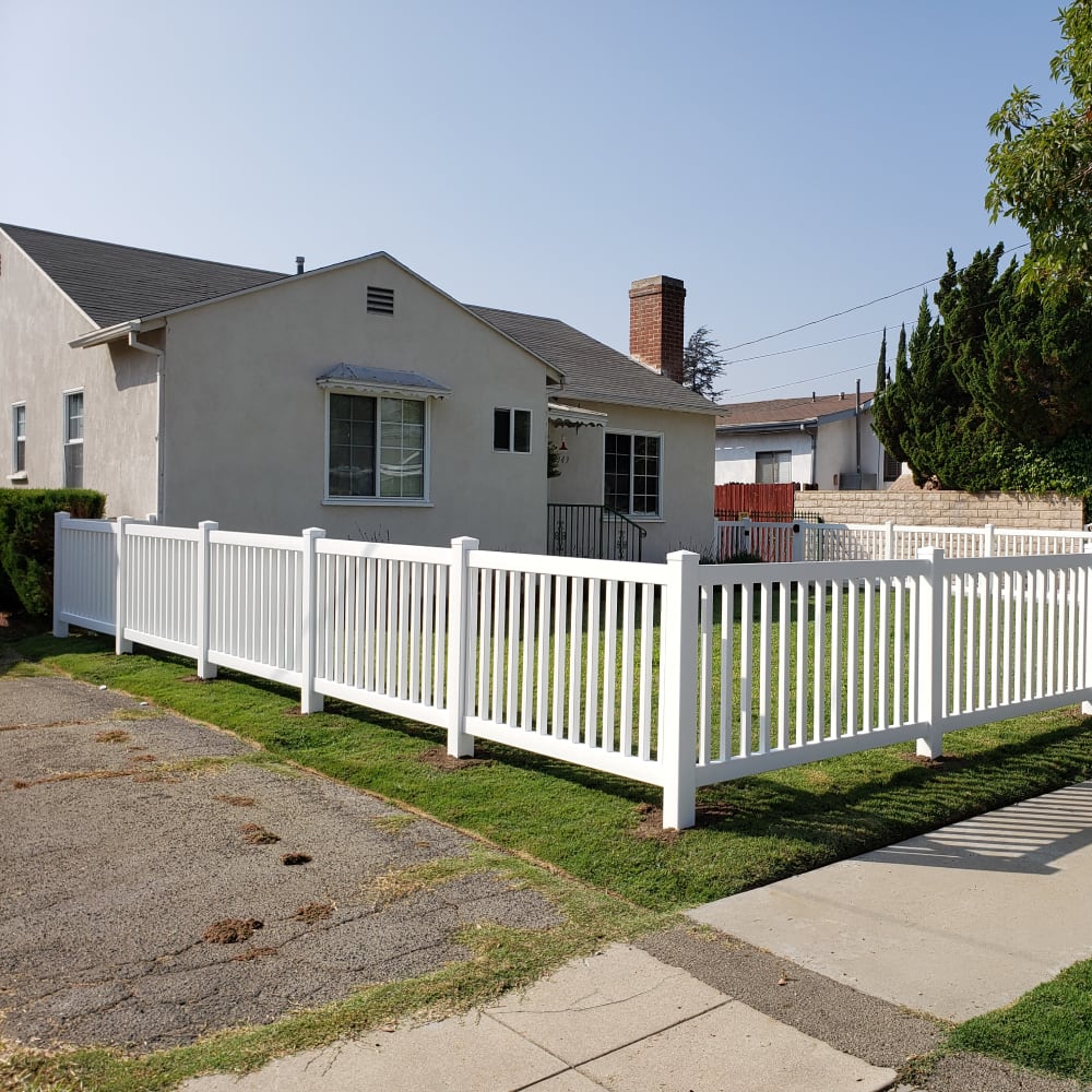 Vinyl fence by LA Fence Craft