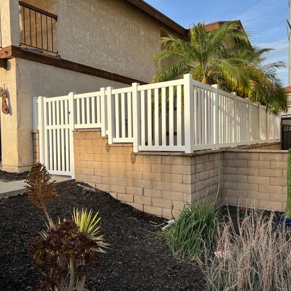 Vinyl fence by LA Fence Craft