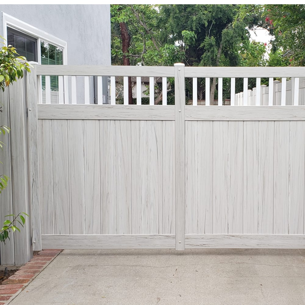 Vinyl fence by LA Fence Craft
