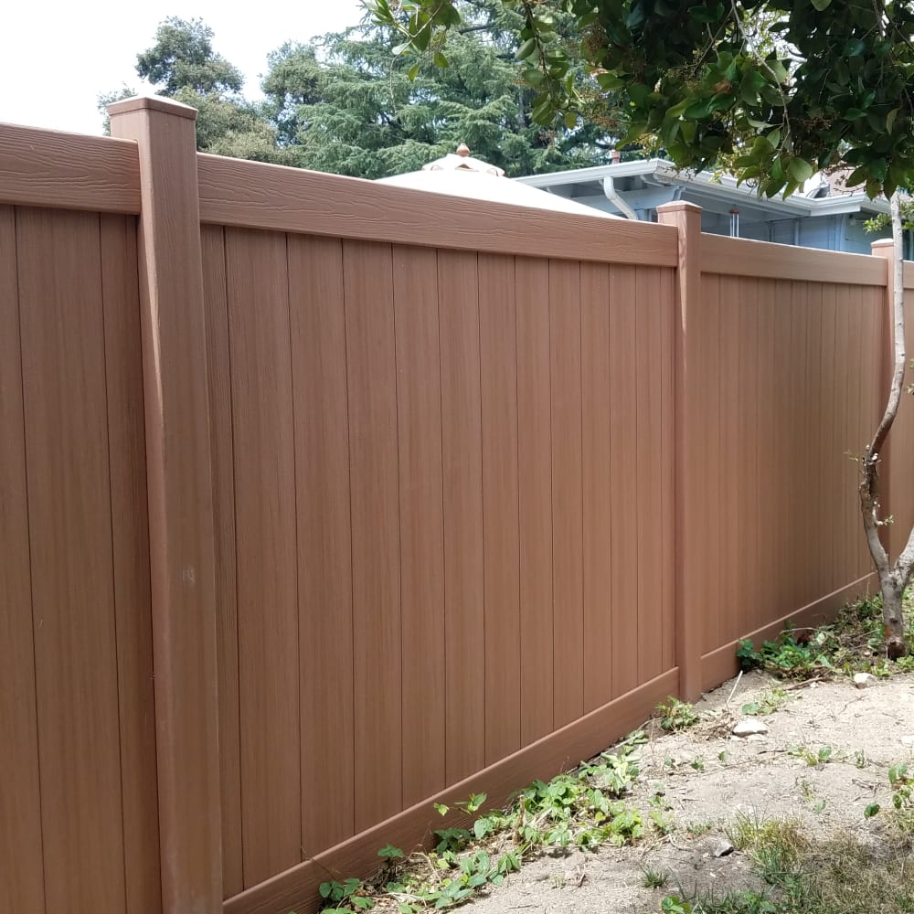 Vinyl fence by LA Fence Craft