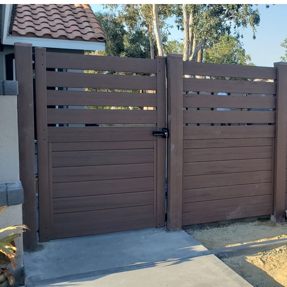 Vinyl fence by LA Fence Craft