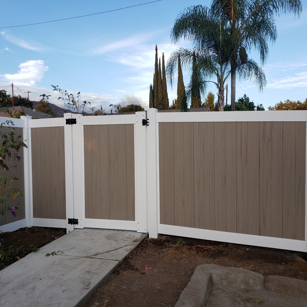 Vinyl fence by LA Fence Craft