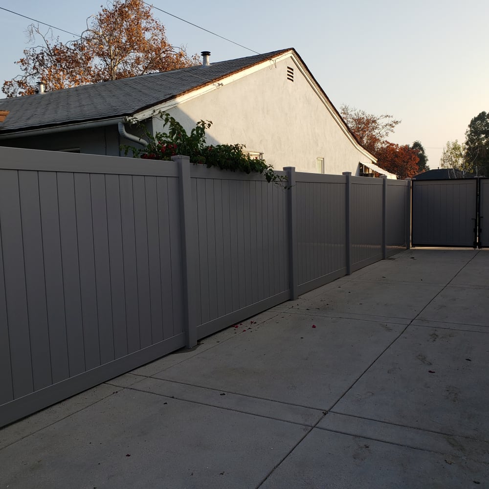 Vinyl fence by LA Fence Craft