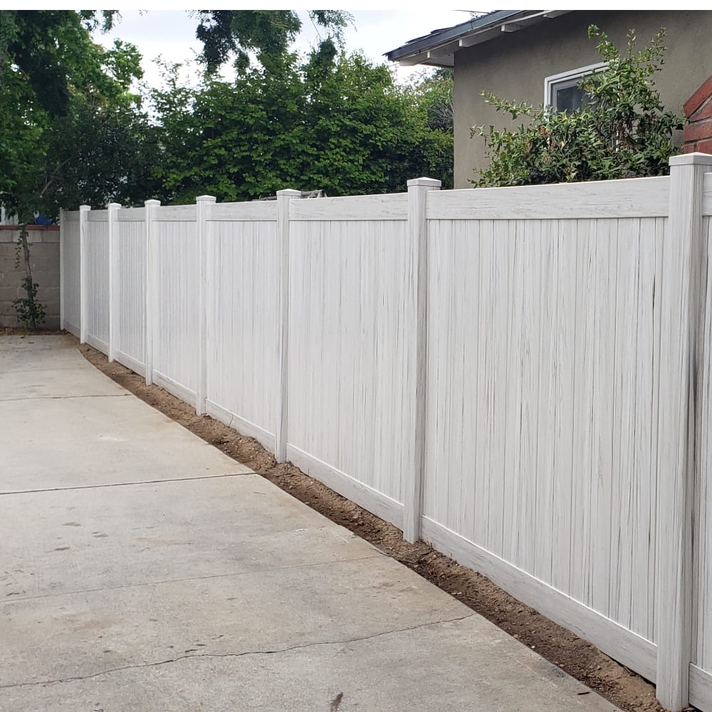 Vinyl fence by LA Fence Craft