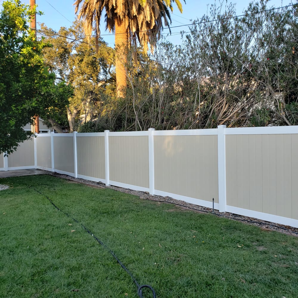 Vinyl fence by LA Fence Craft